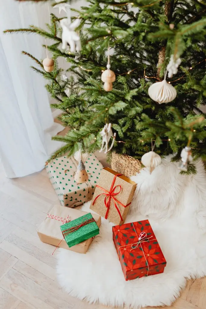 Sapin avec cadeaux