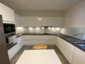 Crédences de Cuisine effet vague moderne