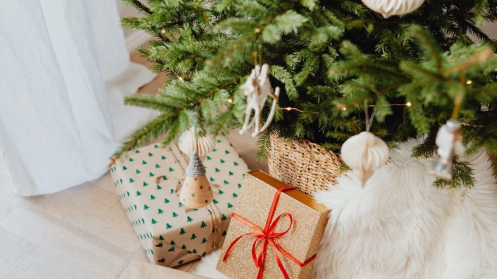 Sapin avec cadeaux
